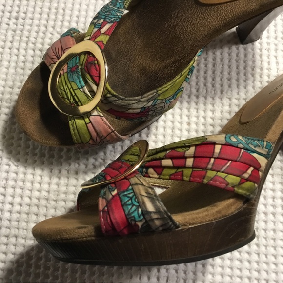 Xhilaration Shoes Womens 7.5 Platform Sandles High Heel Wooden Cloth Colorful - Picture 4 of 9